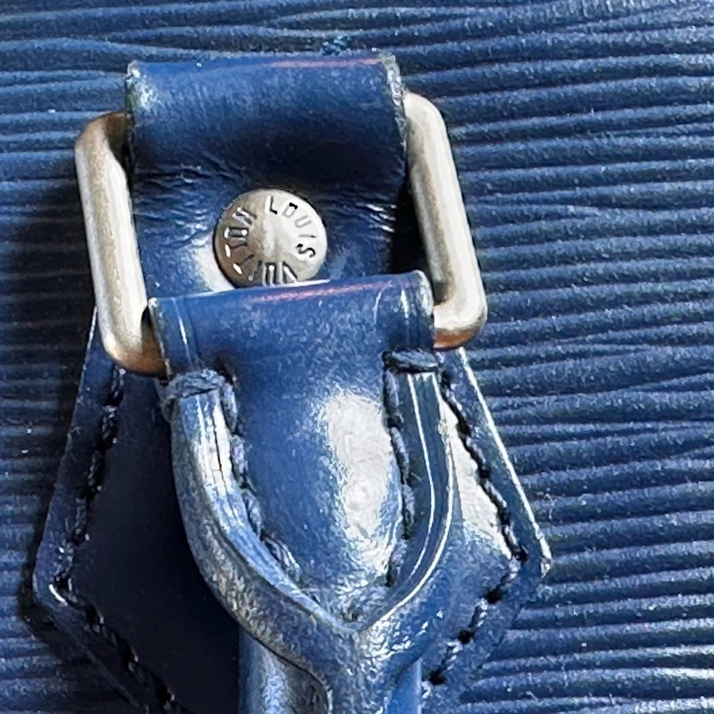 Authentic LOUIS VUITTON Epi Alma Myrtle Bag Blue - Picture 10 of 14